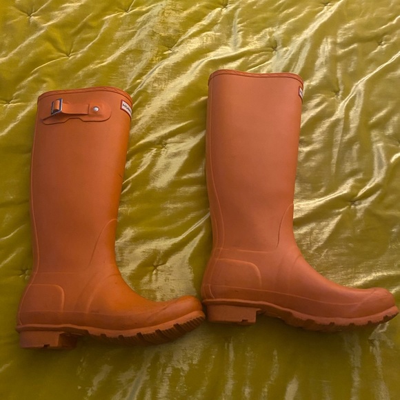 Hunter Tall Rain Boots Marigold Orange - Picture 4 of 10